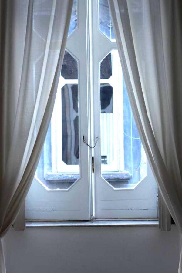 Around Toledo Hotel เนเปิลส์ ภายนอก รูปภาพ
