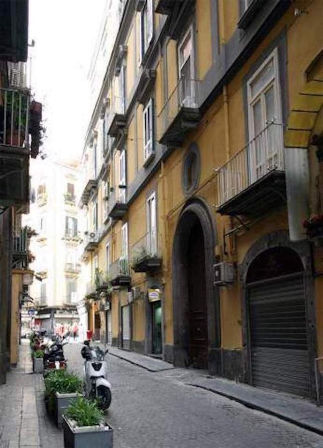 Around Toledo Hotel เนเปิลส์ ภายนอก รูปภาพ